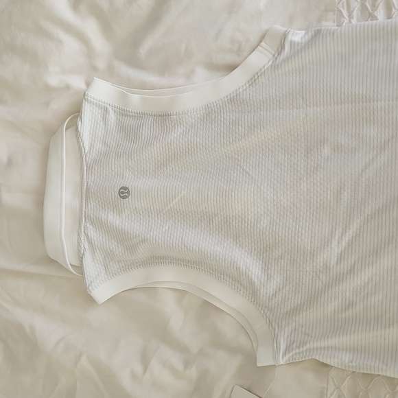 NWT Lululemon Swiftly Tech Sleeveless Polo Shirt White Size 2 TENNIS GOLF - Picture 6 of 6